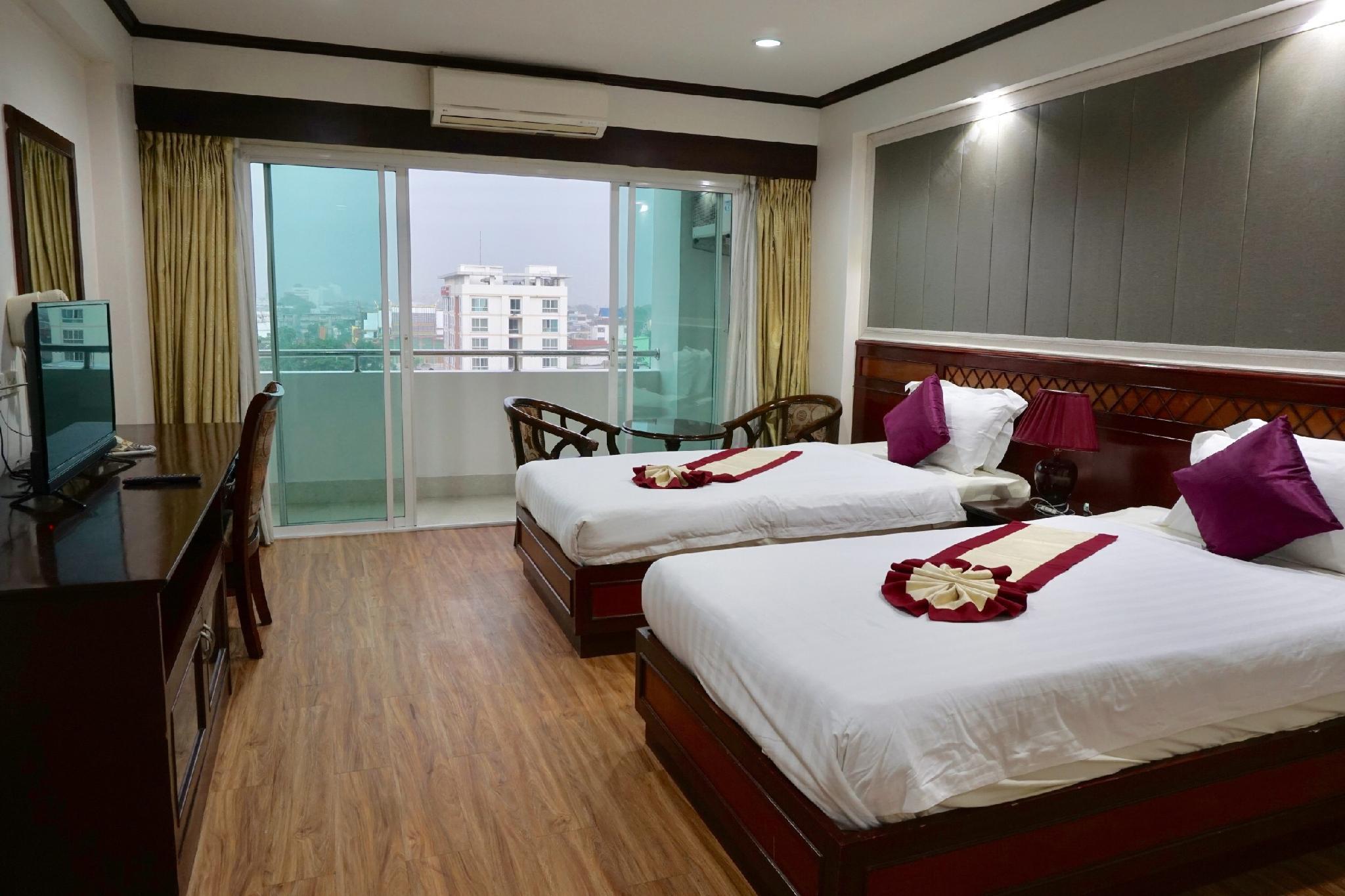 Miloft Sathorn Hotel - Sha Plus Certified Bangkok Exterior photo Deluxe Room